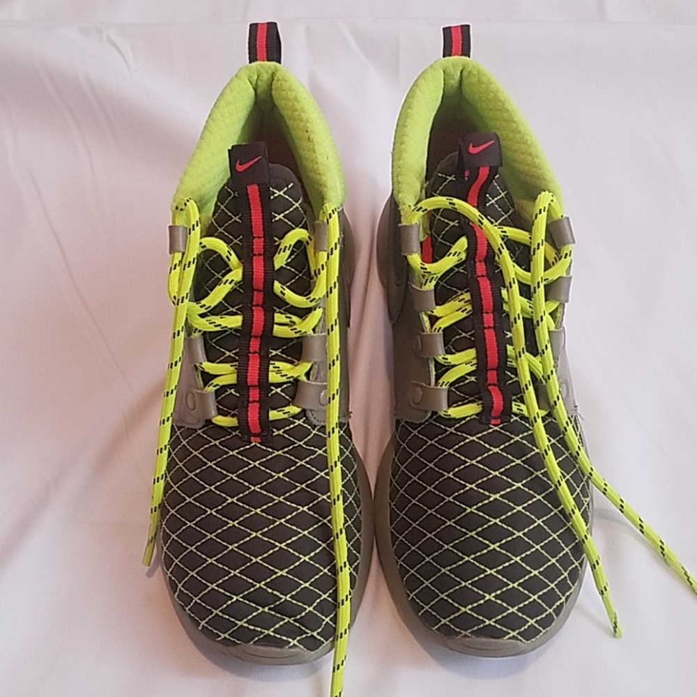 Nike acg sneakers